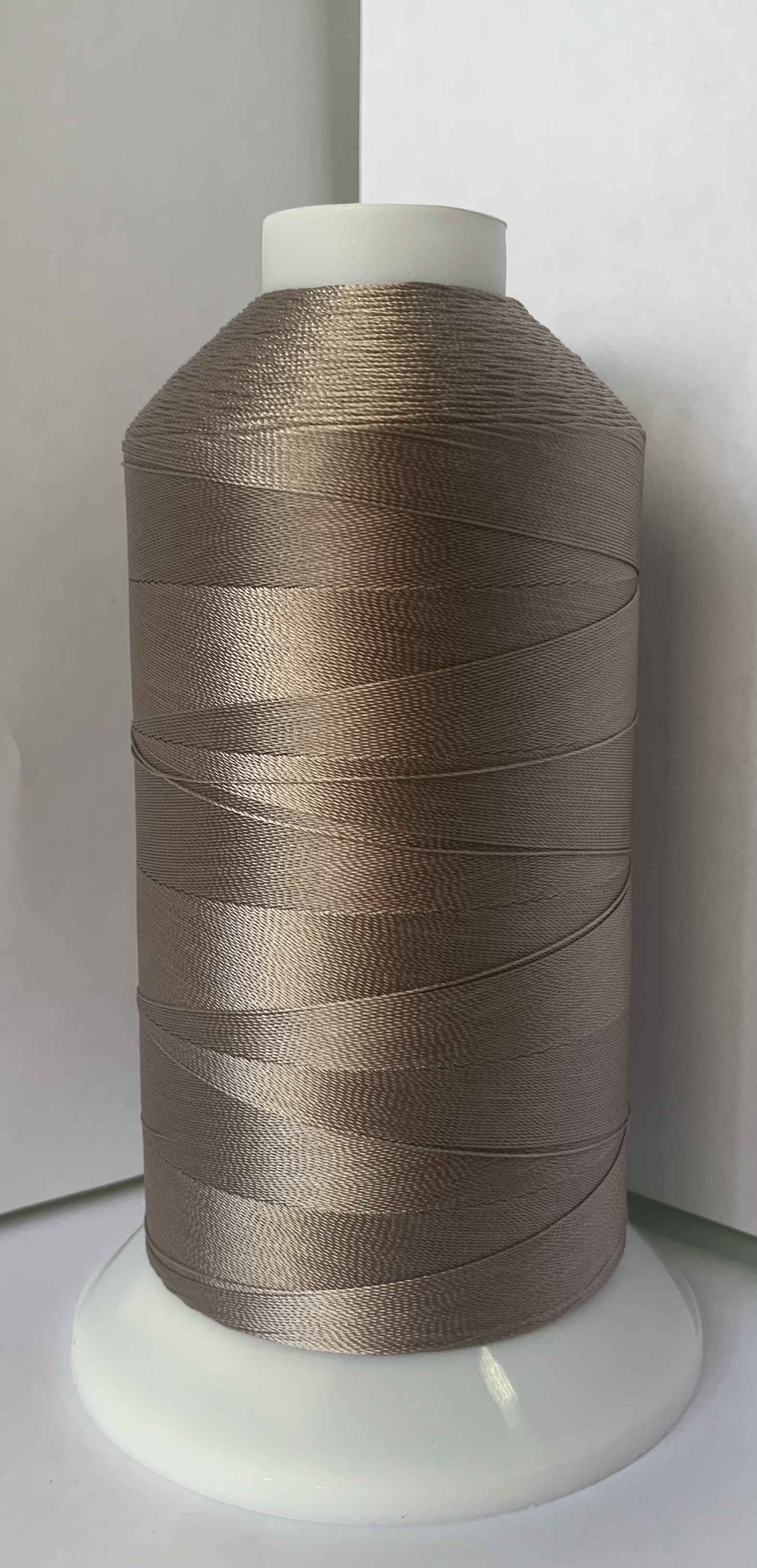 Нитки Euron N 210/3 нейлон, 2500 м/боб. 2268