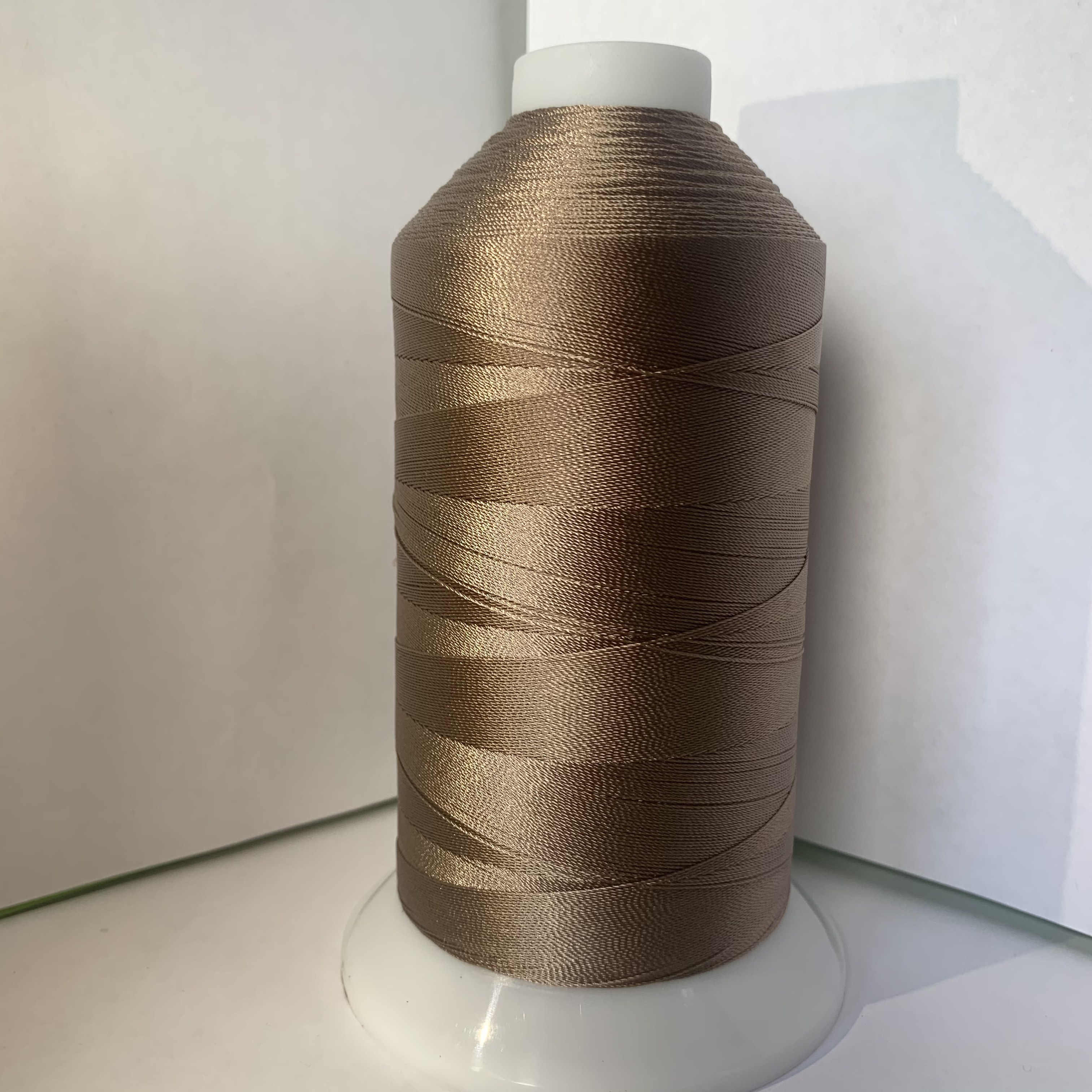 Нитки Euron N 210/3 нейлон, 2500 м/боб. 2269