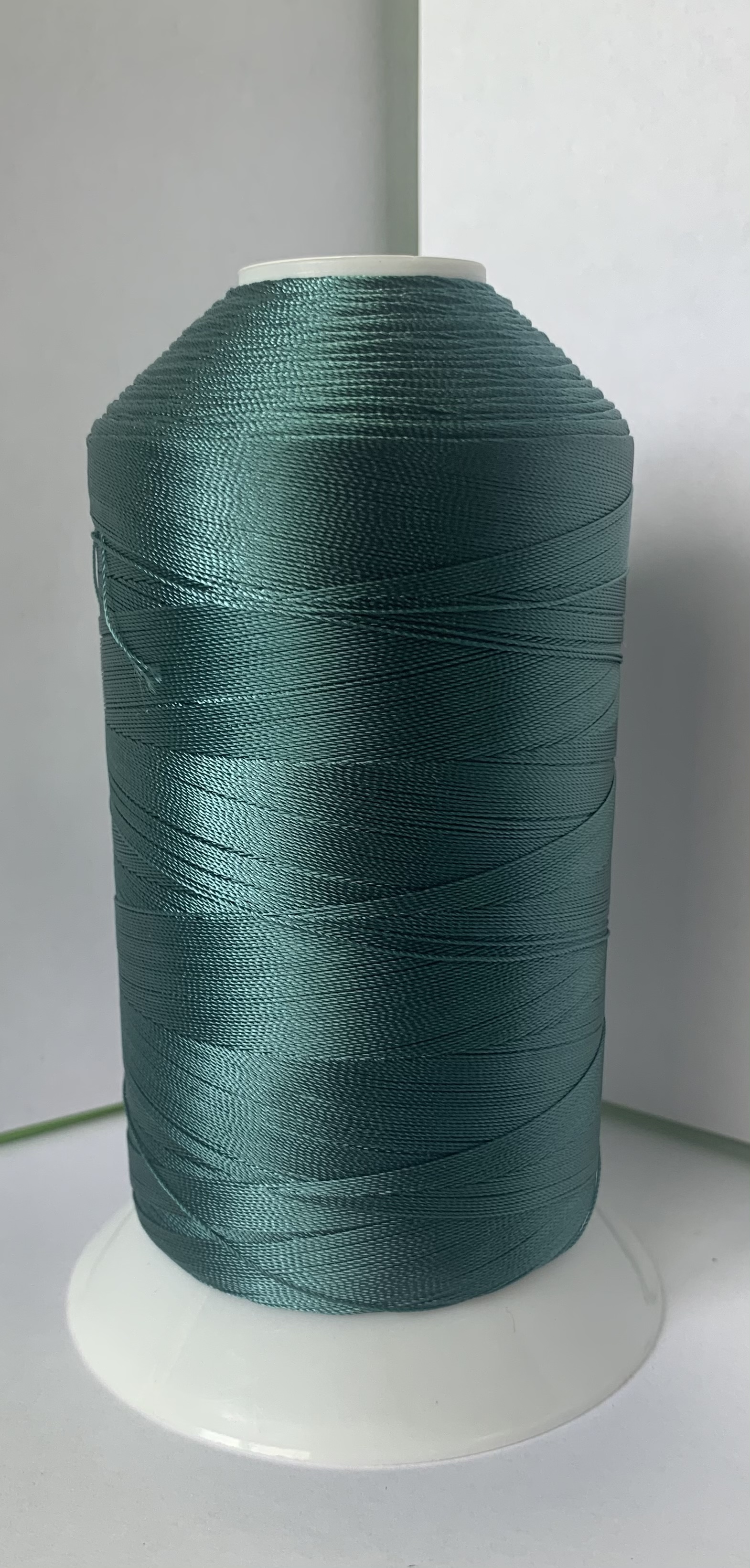 Нитки Euron N 210/3 нейлон, 2500 м/боб. 2192