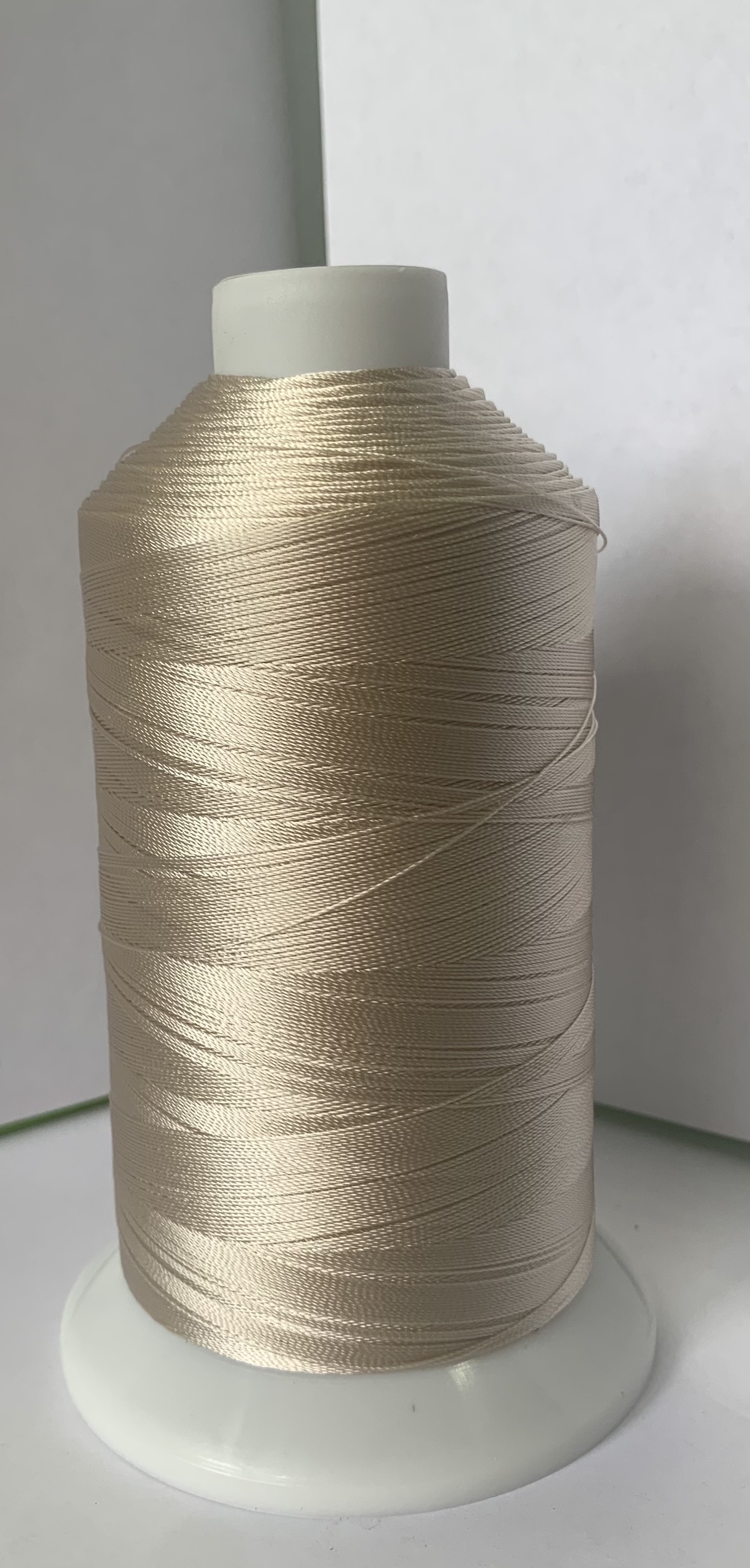 Нитки Euron N 210/3 нейлон, 2500 м/боб. 2227
