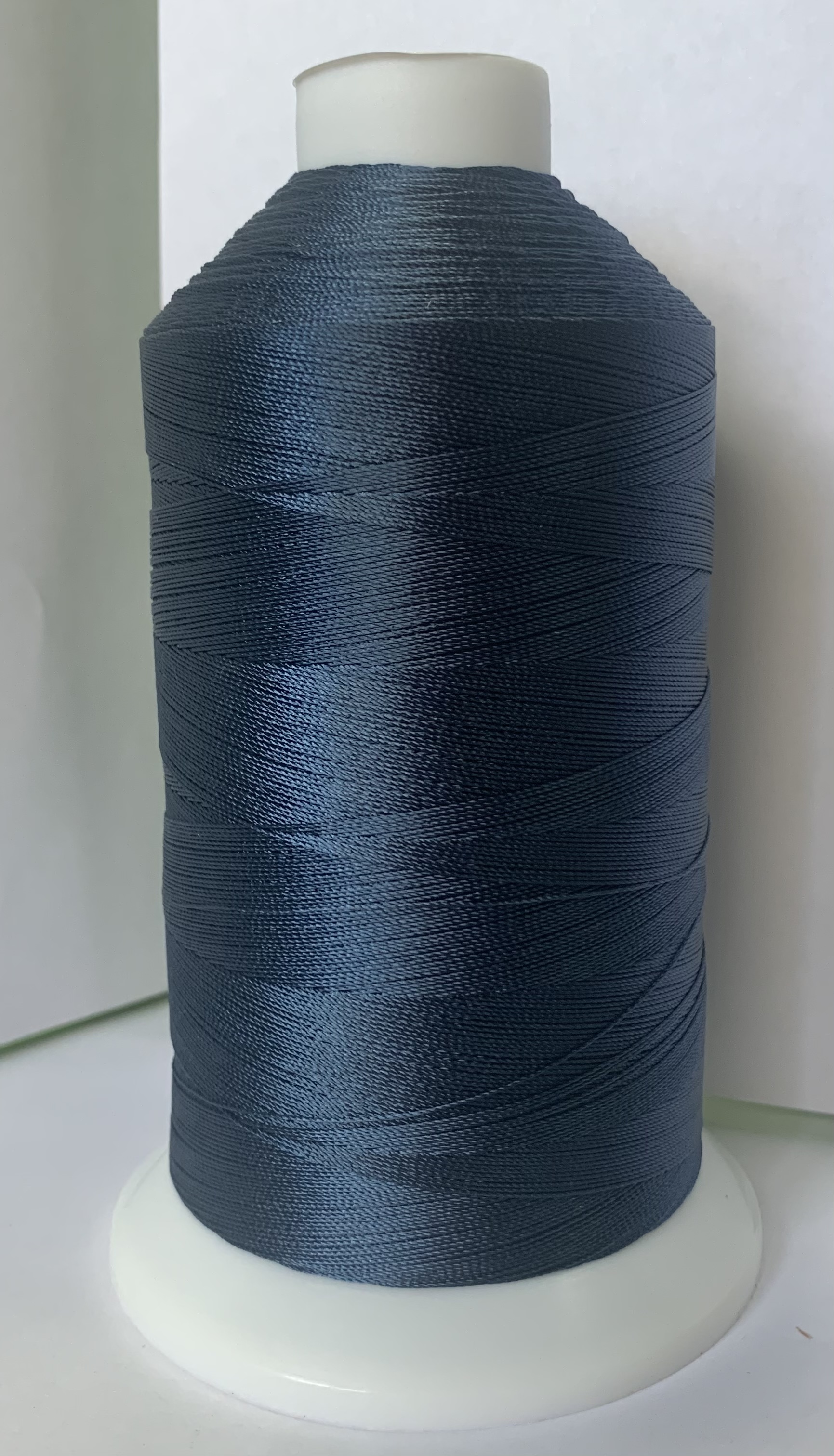 Нитки Euron N 210/3 нейлон, 2500 м/боб. 2266